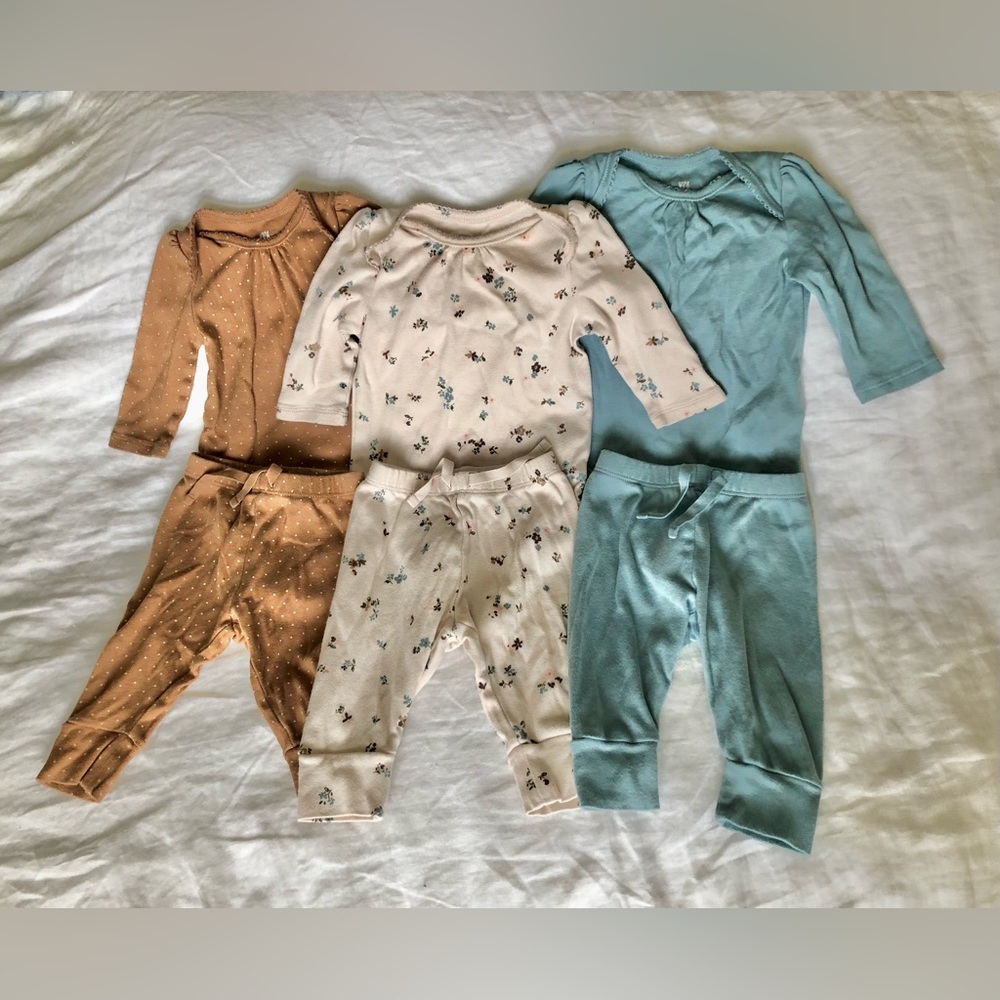 SOLD 3-6 M Baby Gap 100% Cotton Mix and Match Bodysuit Outfits